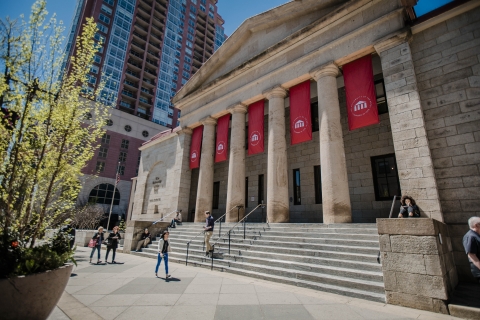 Hamilton Hall steps jpg image 缩略图