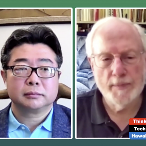 三个人通过网络会议进行交谈"typeof=