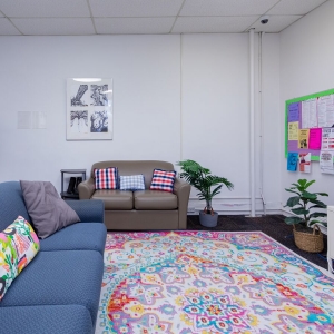 Juniper Residence Hall Lounge。